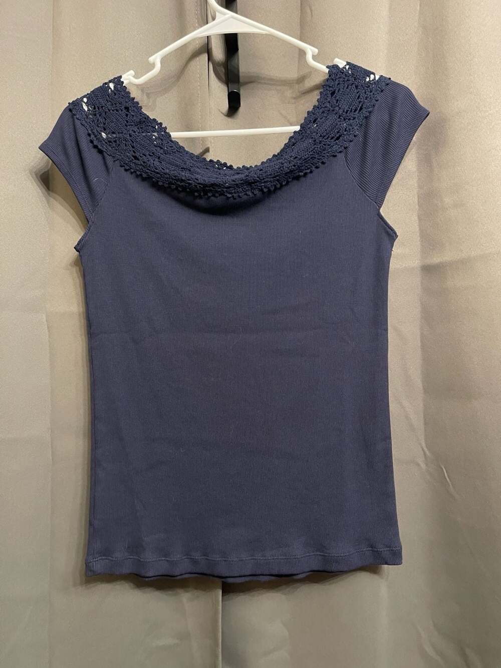 Lauren Ralph Lauren Navy Blue Ribbed Cotton Top with Crochet Lace Collar - Picture 2 of 3